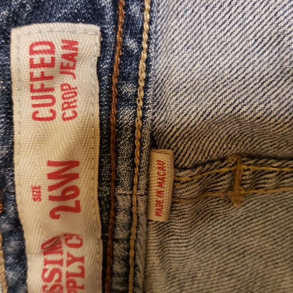 Mossimo Cuffed Crop Jean 26W - Picture 5 of 11